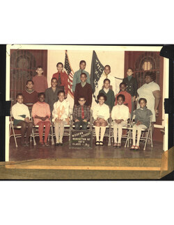 Annual class photograph, grade 5
